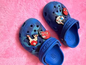 Kids Blue Camo Crocs C9