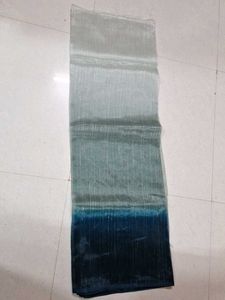 Elegant Ombre Saree with Shining Stripes
