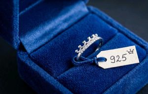 Sparkling Crown Ring