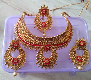 Stunning Red &amp; Gold Necklace Set