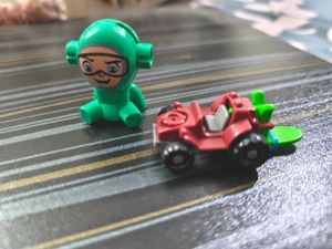 Kinder Joy toys set