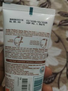 Himalaya Walnut Face Scrub &amp; Minimalist Cleanser