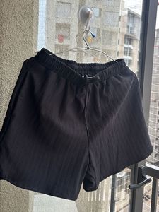 Comfortable Black Textured Shorts