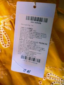 💛 Yellow Embroidered Peplum Top 💛