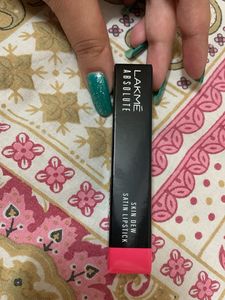 Lakme Absolute Satin Lipstick