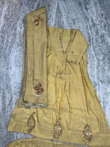 golden Anarkali