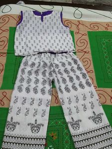 Elegant White &amp; Purple Printed Kurta Set