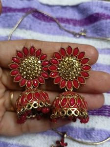 Elegant Red &amp; Gold Jhumka Earrings &amp; Pendant Set