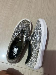 Vans Sneakers - Unique Pattern