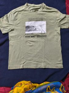 Men's Graphic T-Shirt "Waves" Medium size