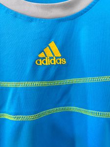 Adidas T-Shirt