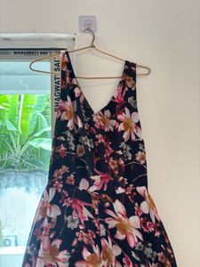 Floral Print V-Neck Maxi Dress