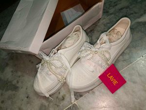 ✨White Lace &amp; Pearl Accent Sneakers