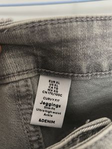 H&M Grey Jeggings - Curvy Fit