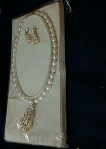 Chic Beautiful Pearl &amp; AD Necklace set Jewellery