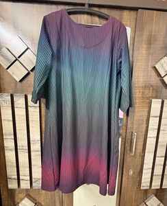 Chic Ombre Pleated V-Neck Dress