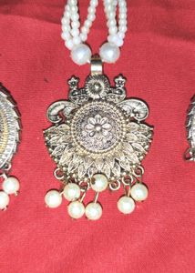 Pearl Necklace Set