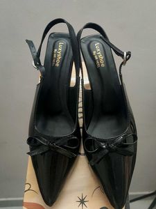 Chic Black Bow Slingback Heels