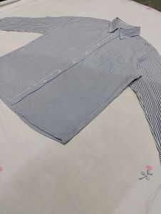 UNIQLO Men's Striped Button-Down Shirt