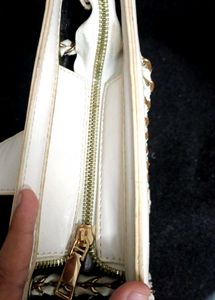 Chic White Croc Textured Shoulder Bag