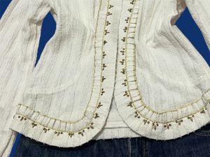 White waist coat
