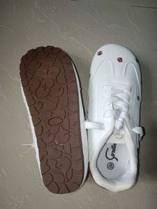 Corolla Unique Sneakers...