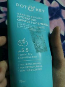 Dot & Key Barrier Repair Face Wash