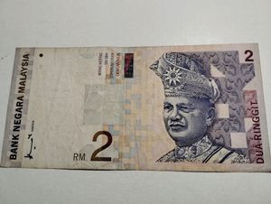 Malaysian Currency 2 Ringitt + FREE AED FILS