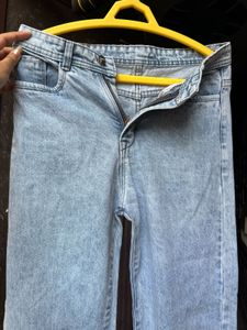 Light Wash Blue Straight leg Jeans