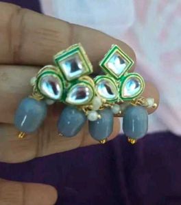 Necklace choker with pretty earings chiq set