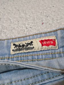 Light Wash Straight Fit Jeans