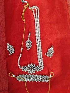 Elegant Pearl and Crystal Jewelry Set