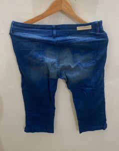 Blue Distressed Denim Capris (new &amp; unused )