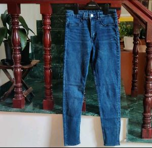 Blue High-Waisted Skinny Jeans