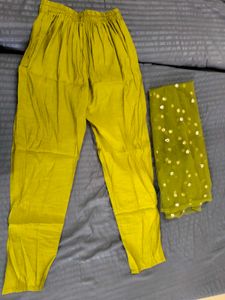 Sleeveless Kurta Pant Salwar Set for Women