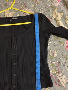 Ribbed Button-Up Cropped Top