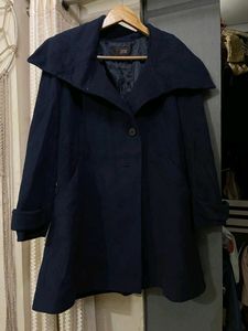 dark  blue  blezer