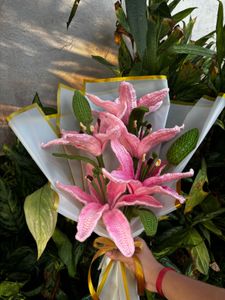 crochet lilies bouquet