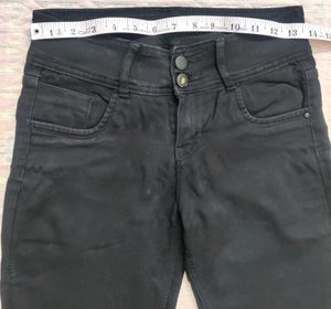 Black High-Waisted Jeans