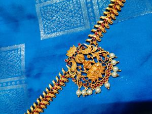 Elegant Gold Kamarbandh with Lakshmi Motif (Temple