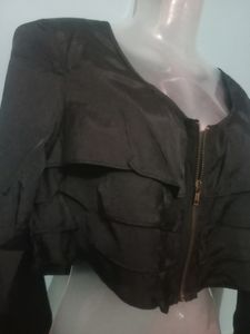 Zipper Crop Top