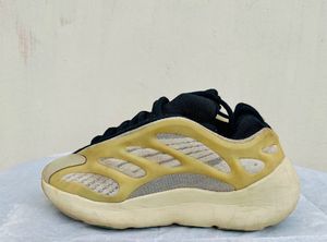Adidas Yezzy 700 V3 Unisex ImportedShoes Available 👟