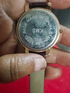 Stylish Women's Watch with Guiter Dial