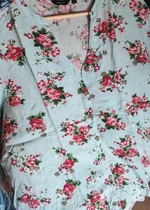 Blue Floral Top Size XL-XXL