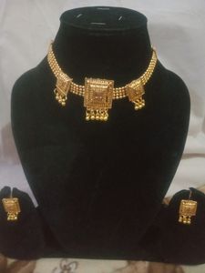 Golden Choker Set