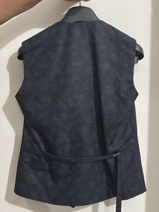Men's Znaab Navy Blue Embroidered Waistcoat