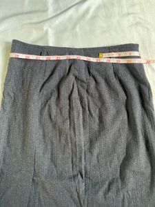 Chic Mini Skirt with Side Slit