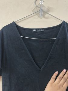 Zara Black Ribbed V-Neck Crop Top
