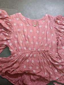 Cute Pink Floral Puff Sleeve Top