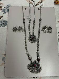 Oxidized Silver Necklace with Earrings